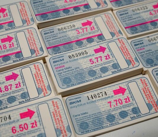 SKM rezygnuje z jednorazowych biletów kartkowych