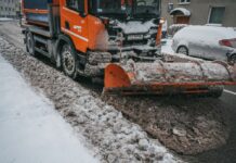 Półtora basenu olimpijskiego piasku